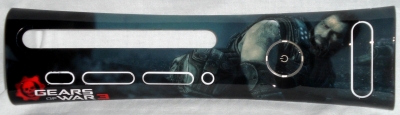 This is a custom printed plate featuing an image of Dominic Santiago from the Gears of War 3 first trailer, 
