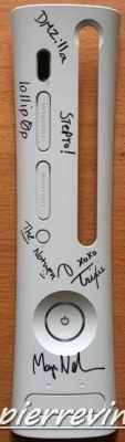 Microsoft OEM Chill White Autographed