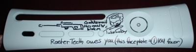 This faceplate was drawn by Halo fan artist Luke McKay for gamer 