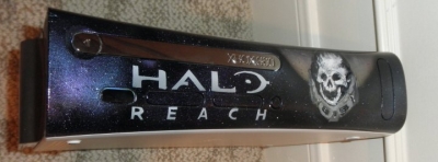 This plate was custom painted by Xbox Addict member mharvard.