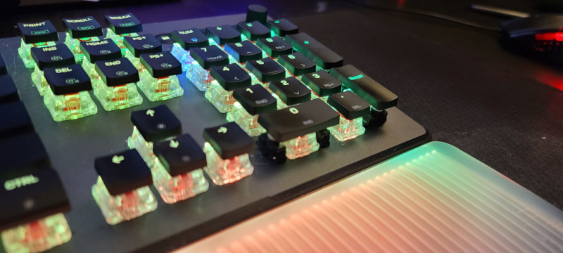 Roccat Vulcan II MAX Roccat Vulcan II MAX